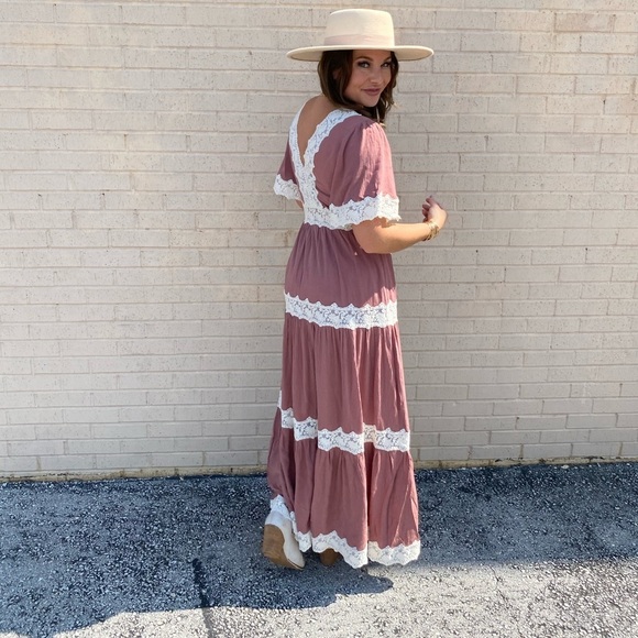 Lace Tiered Maxi Dress - Picture 5 of 7